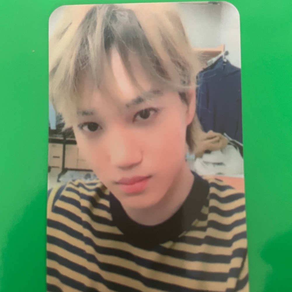 KAI autographed photocard
